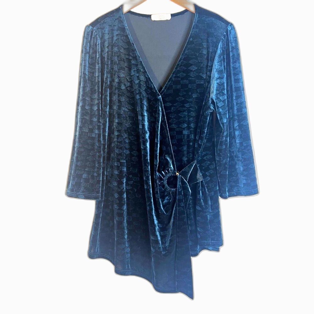 Beacon Apparel Green Velvet Faux Wrap‎ w/ Ring Vneck Blouse Size 2X